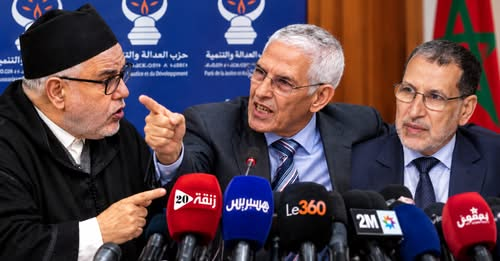 drisssenhaji2's tweet photo. الداودي يفضح بنكيران : العثماني وقع التطبيع والمجلس الوطني للبيجيدي لم يمتنع بل دعم الحكومة وزكى إستمراريتها
https://t.co/MKJIXoTMQc https://t.co/kI4F4nTIil