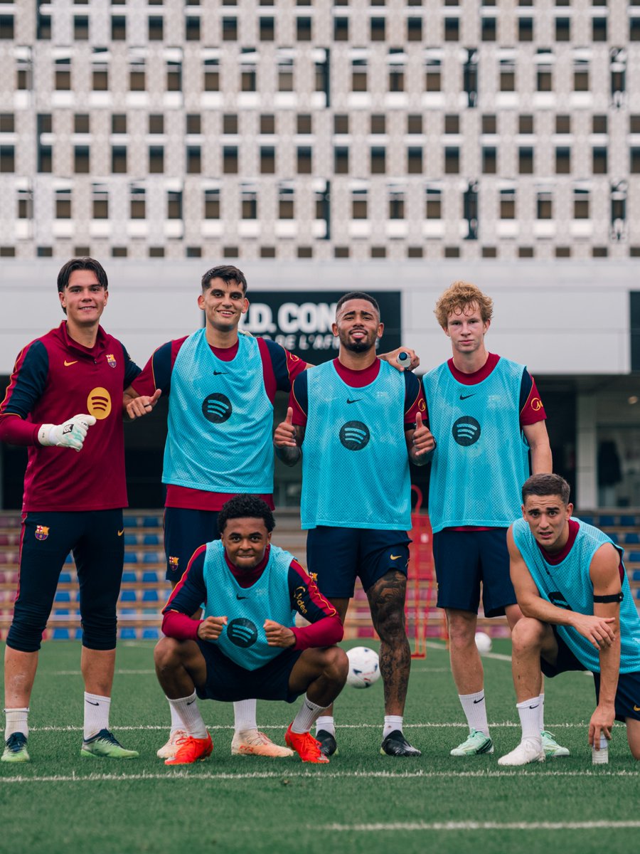 FCBarcelona's tweet photo. The winning team 🩵 https://t.co/0UH0Cc0huf