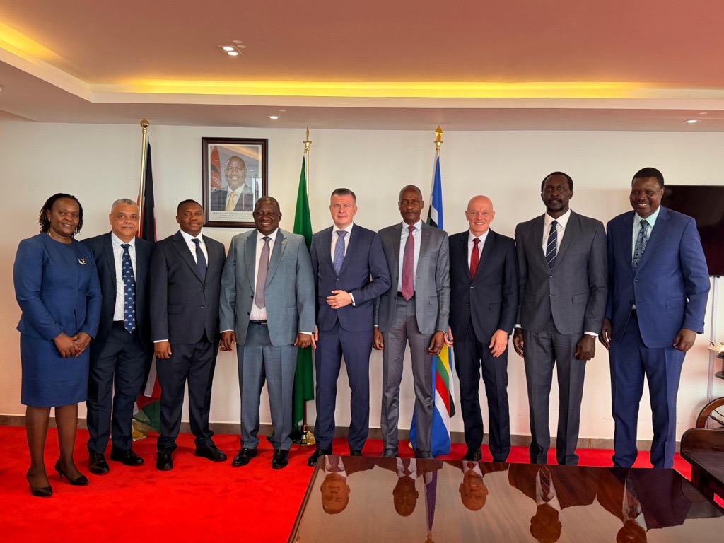 wada_ama's tweet photo. 🌍 Our President @WitoldBanka, Africa Office Director Rodney Swigelaar and Director of WADA’s Intelligence and Investigations (I&I) department Günter Younger, visited Nairobi, Kenya to meet with anti-doping stakeholders to discuss how to build on recent progress made in strengthening the anti-doping program in Kenya and chart a path forwards.

️Discover more about this visit here: https://t.co/3eYgFm14ku
