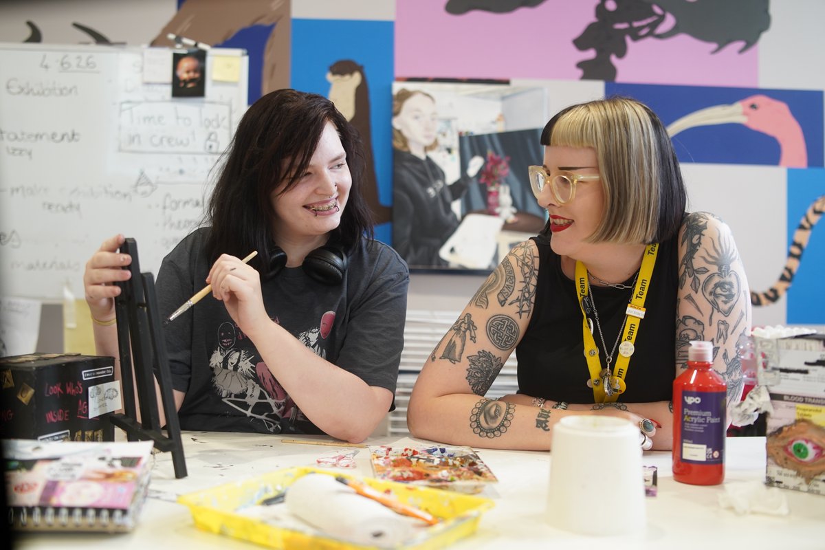 pinccollege's tweet photo. Could your next role be at Pinc? 👋

From creative teaching and programme leadership to Job Coaches, we have a number of opportunities available across Macclesfield, Leeds, Salford, Bolton, Rochdale, Stoke, Bradford and Halifax, plus hybrid roles.

📍 Find out how to join the team: https://t.co/hFZtqCaaDl

Applications close Sunday 11 October.

#Hiring #EducationJobs
