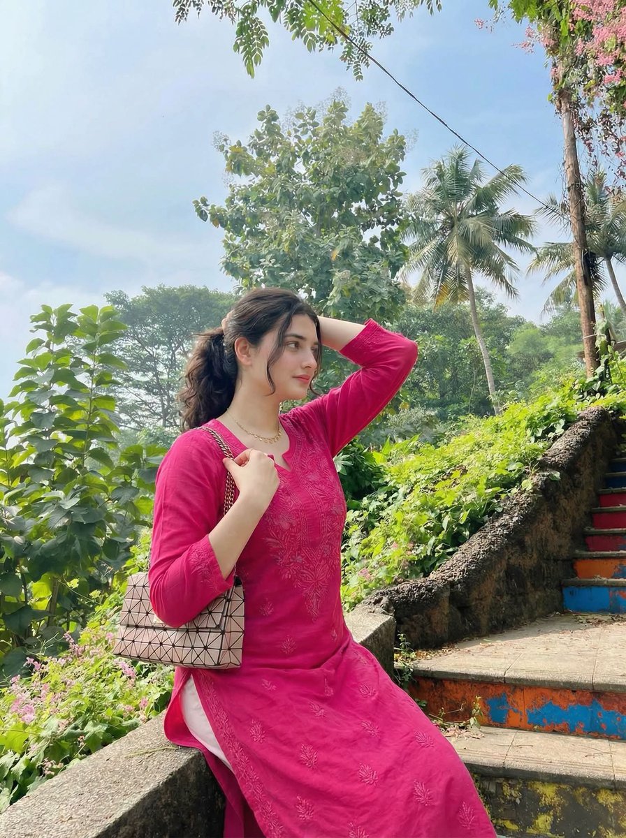 AiraaRawat's tweet photo. 🩷🌸 https://t.co/We5w4Ci1Z4