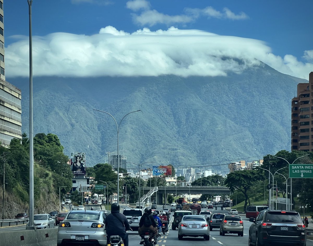 Roineld____'s tweet photo. @A301tm34199 @PSFour43 @daisyhoney16 @DAZZLER_ES ¿Estado fallido? Bro ya no estamos en el 2017, venezuela no es un estado fallido es un a dictadura, es distinto. Ni siquiera sabes diferenciar, en tu país explotan carros en cada cuadra del norte de Santander https://t.co/W5iBJSU0uC