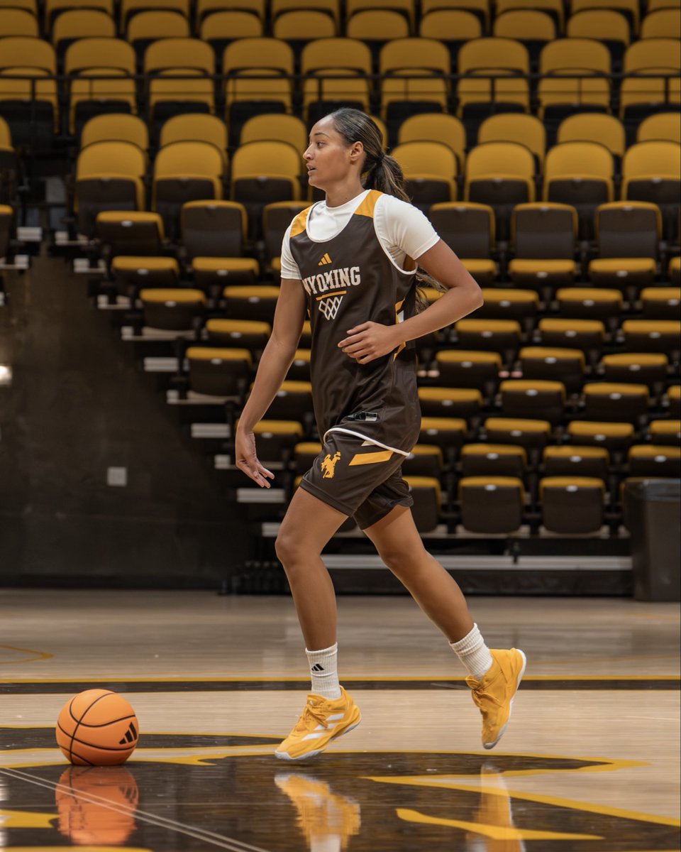 wyo_wbb's tweet photo. Meet the Cowgirls 🤠🏀: #23 Merceius Mili https://t.co/yekDtfTLyc