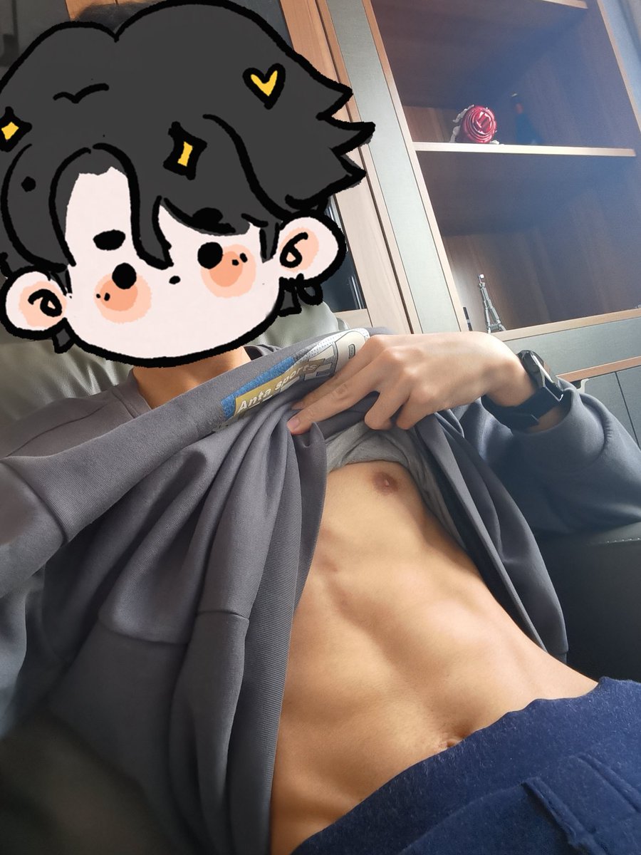 duaonebu35629's tweet photo. 武汉大一，薄肌已严肃耍起#武汉 https://t.co/BEpRRwyXGK