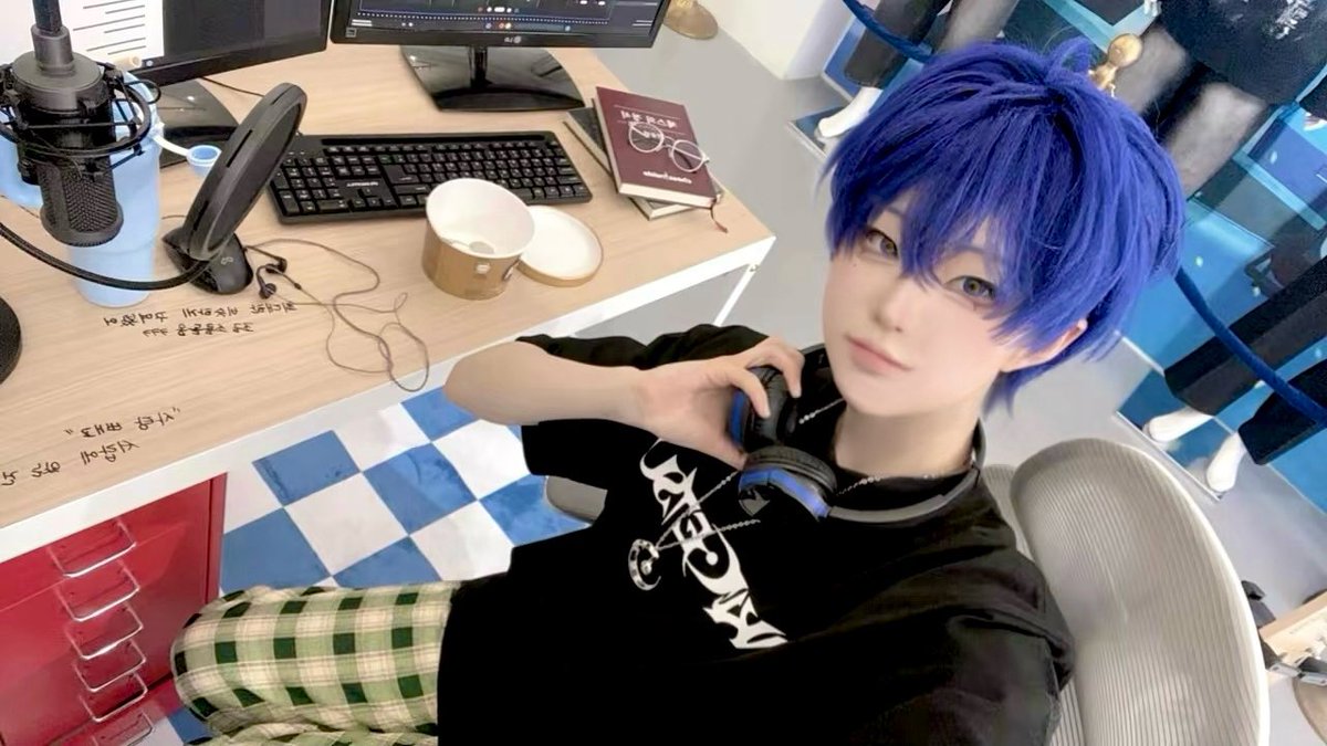 aksungchan's tweet photo. ⚠︎ cos

#AKUGETSU #악월 #악월10주년 https://t.co/x6yyQ2yraL