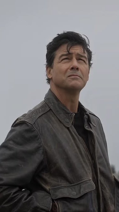 DicussingFraud's tweet photo. Kyle Chandler is reportedly starring in a biopic about CIA whistleblower John Kiriakou.

Lance Oppenheim (PRIMETIME) is set to direct.

(Source: https://t.co/9FjakPQqW9) https://t.co/LkC488wEeu