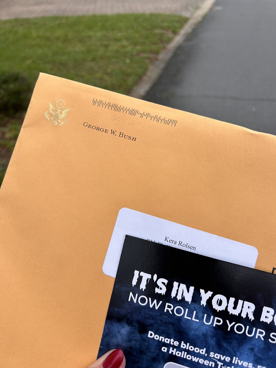 KeraRolsen's tweet photo. Look at what showed up today!
I requested one from every president I served under and this is the first one to show up https://t.co/YcCqcSuk82