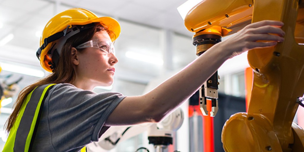 ADI_News's tweet photo. As robots become more autonomous, safety requirements grow more complex.
 
Explore the technologies and safety architectures helping industrial robots operate reliably, predictably, and safely alongside people:  https://t.co/4nKiM21jVb https://t.co/slvW36TzkE