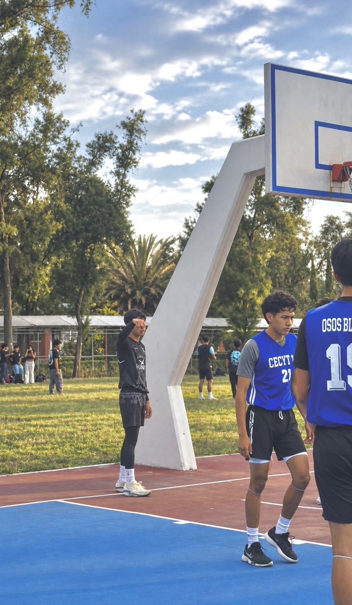 UNRCastellanos's tweet photo. 🏀 𝑻𝑯𝑹𝑶𝑾𝑩𝑨𝑪𝑲 𝑽𝑺 𝑪𝑬𝑪𝒚𝑻 𝟏𝟎 🏀

La semana pasada nuestros #AlbatrosUNRC se hicieron presentes en la cancha para disputar un emocionante partido amistoso frente al #CECyT10.💥

Con esfuerzo y mucha actitud durante los cuatro cuartos, nuestros jugadores dejaron todo. https://t.co/3KPdRVi3mV