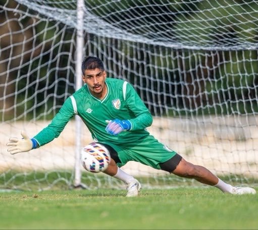 edgeandgonee's tweet photo. Gurpreet Singh Gandu vs INDIA 🌟

- 78 minitues hooked 
- 3 podcast recorded 
- 5 goals scored
- 8 keypasses to his teammates 🇺🇾
- 50k crowds silenced 

SILENCED HIS SUPPORTERS 🥵🐐💫💯 https://t.co/vsqw2KLSqW