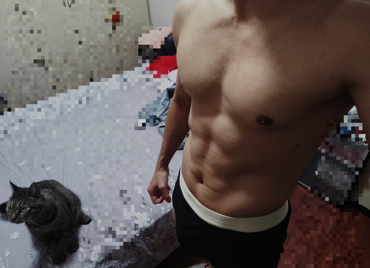 KILLzpf's tweet photo. 练完了必须跟我猫哥合一张 https://t.co/sSgVyTPWyh