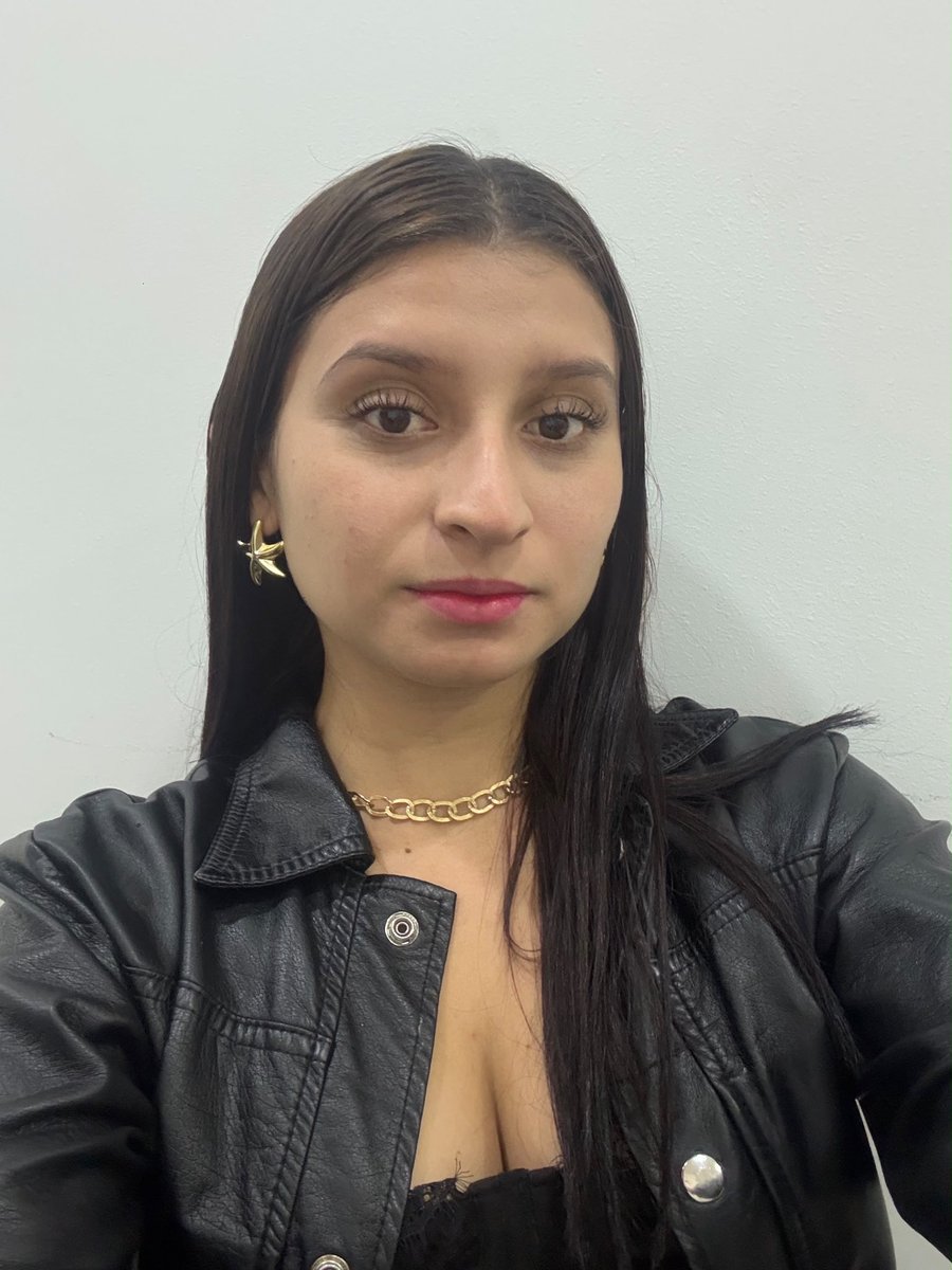 Soy_Alysson's tweet photo. A little spark, a playful tease, and the perfect excuse to make your day more exciting… 💋✨
Alysson is waiting to share a special moment with you, so come say hello and enjoy the vibe. 🔥😈
🔗 https://t.co/I5eu3pbyQF
#ALYSSON__29 #LiveNow #ComeSayHi #Temptation #xMuseLive https://t.co/b6ynwxCnwU