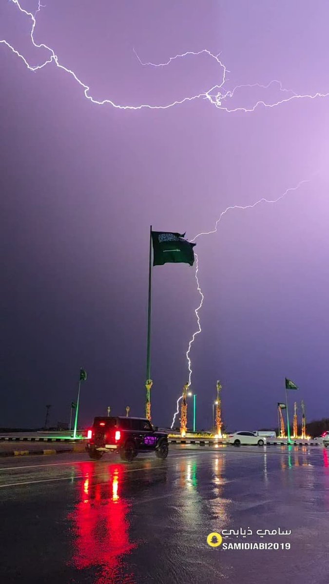saudiweathergr's tweet photo. بروق ⚡️ جازان اليوم
تصوير علي المسرحي @bfrdguc2 https://t.co/6UW3EPOqZ2