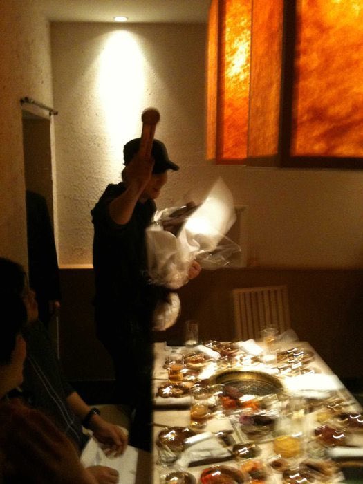 hawn1127's tweet photo. 소속사 여직원분들한테 혜성baby &amp; 착한아가로 불리는 거 진짜 어이없고 잘 어울려서 그냥 내 머리를 퍽퍽 치는 중 https://t.co/I96MX1tJyS
