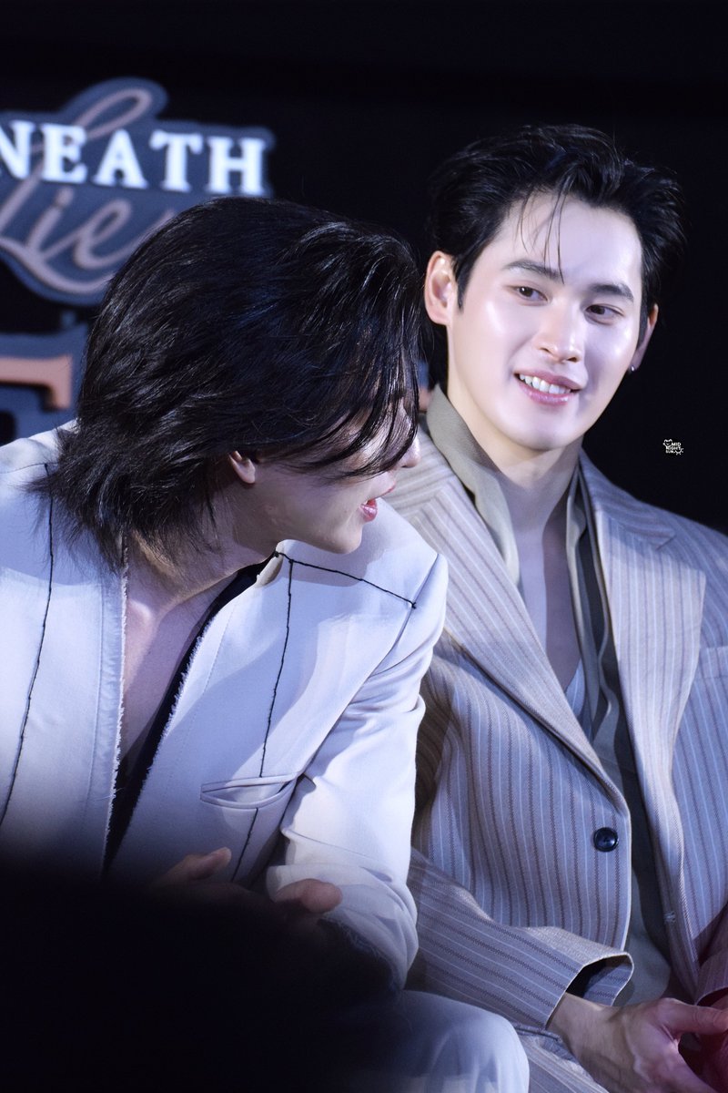 9lx97's tweet photo. คุณคงไม่ได้สังเกต https://t.co/KG3TcS8sM7