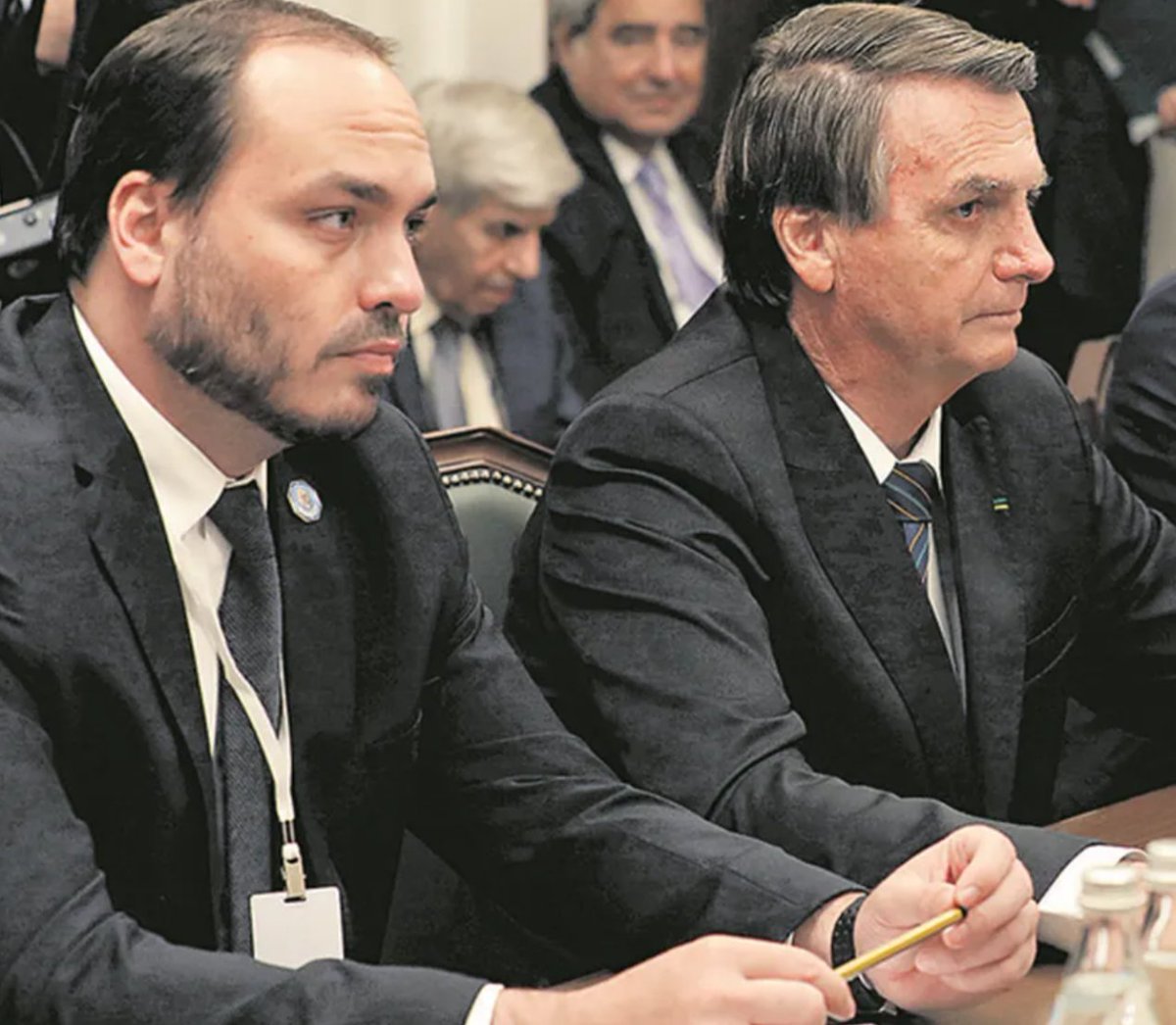 Ajax_Atlas's tweet photo. Eu não sei o futuro. 
Mas gostaria de deixar registrado minha insatisfação aqui, com a ideia de colocar Rogerio Marinho na cadeira de presidente do Senado, não é uma boa idéia.

Marinho é suave demais e a situação atual é muito grave. 

O nome certo é CARLOS BOLSONARO @CarlosBolsonaro .