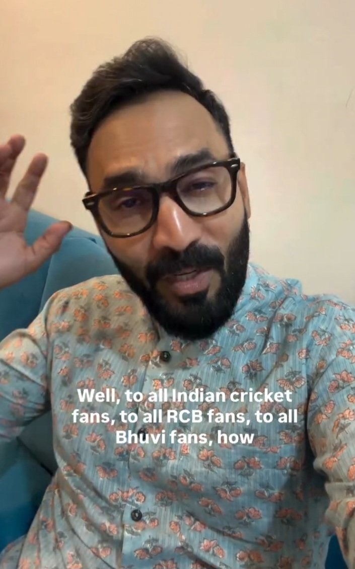 imkevin149's tweet photo. The happiness on Dinesh Karthik's face when Bhuvneshwar Kumar got selected for the T20Is 🥹❤️ https://t.co/OvrVqaCHHb