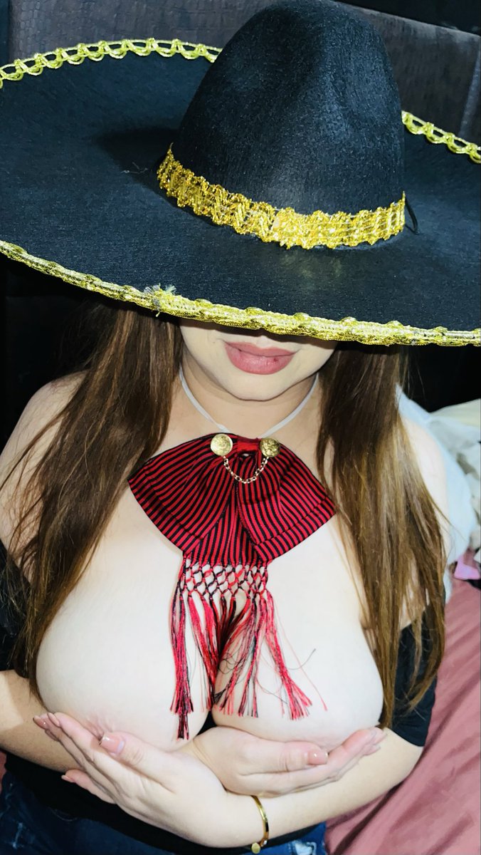 Paulinayan23's tweet photo. Follow me at FANSLY &amp; ONLYFANS 
See my BIO
#wife #hotwife #tits #amateur #creator #newbie #followme #homemade https://t.co/Hublcd88HN