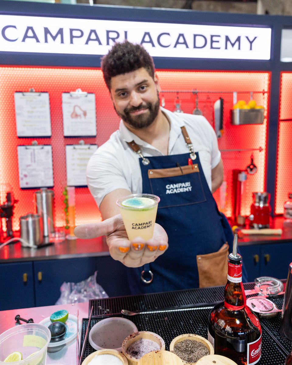 bcbrooklyn's tweet photo. BCB Brooklyn is where the craft spirit and bar community comes together to connect, taste, and build the future of hospitality!

Who will you meet on the show floor?
✨ Bartenders
✨ F&amp;B Managers
✨ Bar &amp; Restaurant Owners
✨ Beverage Directors
✨ Importers &amp; Distributors https://t.co/gYfkkYkch5