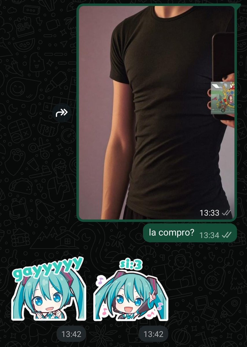 YaoiFran's tweet photo. a mi novio no le funciona el teclado del telefono asi que ahora solo se comunica con stickers de miku https://t.co/nAuZtpVLBn