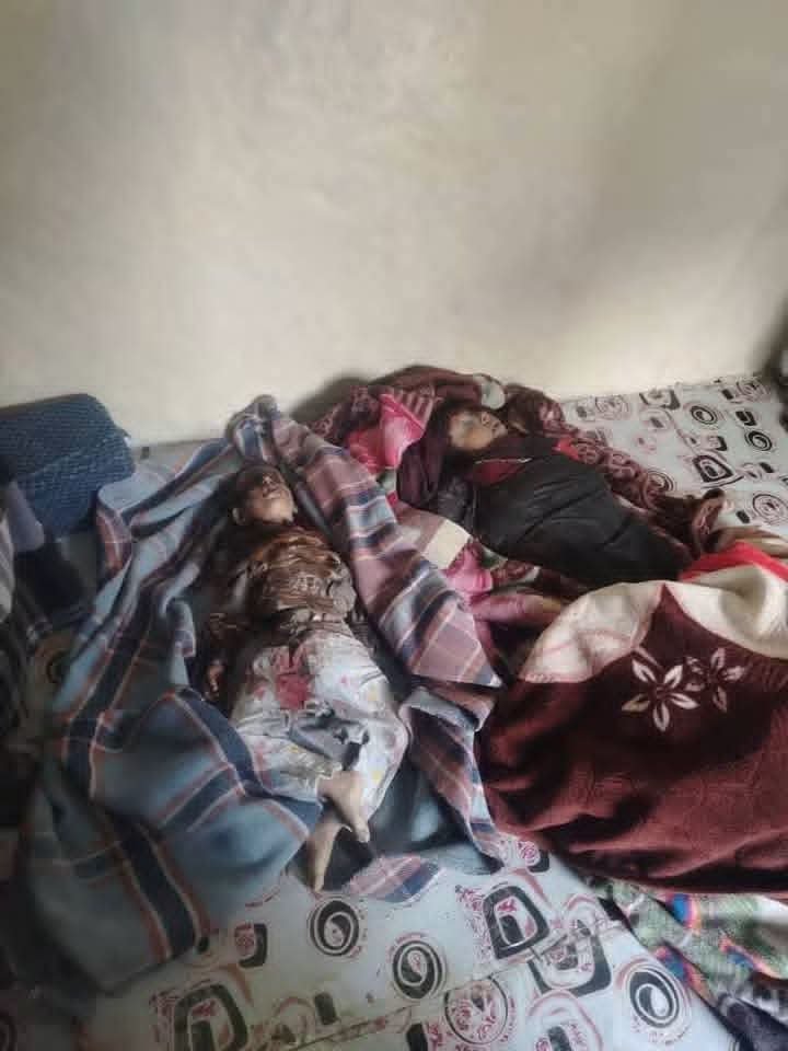 zmubqg's tweet photo. اسره بأكملها تباد بصواريخ المليشيات الحوثيه الايرانيه الارهابيه في قرية
 الصرم الاقروض. https://t.co/bVaEryavoC