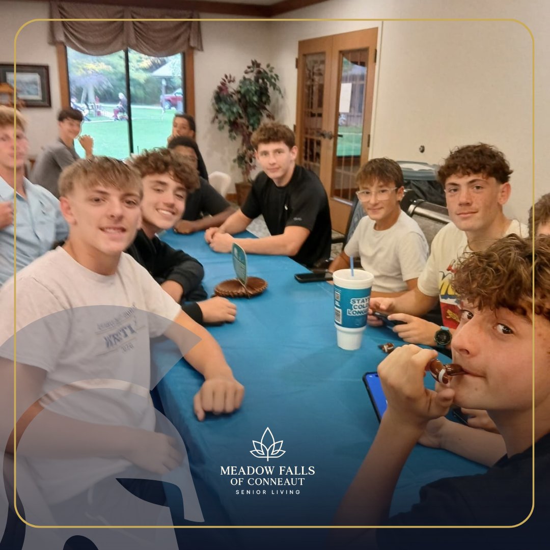MeadowConneaut's tweet photo. 🏈🎉 Homecoming Week was a great time at Meadow Falls of Conneaut! We enjoyed hosting the High School Football Team for a Homecoming Dinner and showing our support for our local athletes! ❤️💙

#Homecoming #ConneautSpartans https://t.co/fq4Uj8rJGs