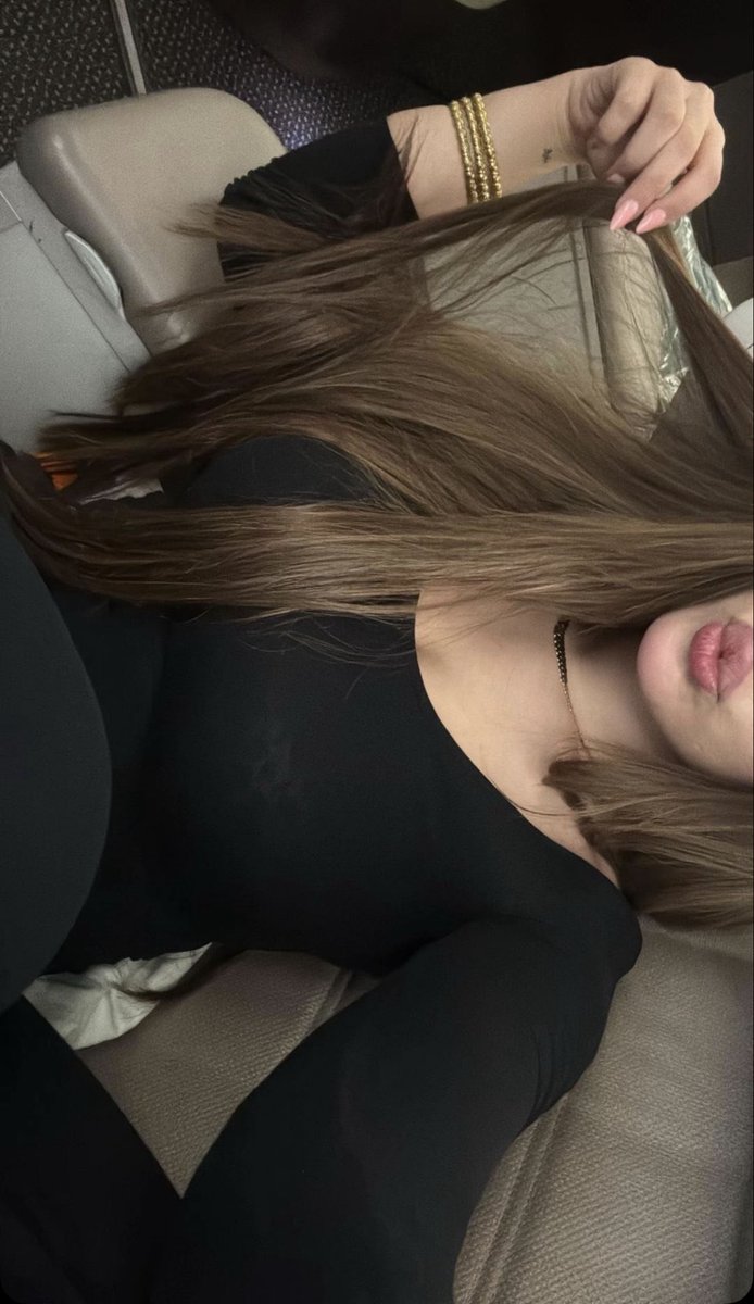superhoeblondey's tweet photo. منو يدلعني واقعد على ويهة 😝 https://t.co/WfqRYOnYvg