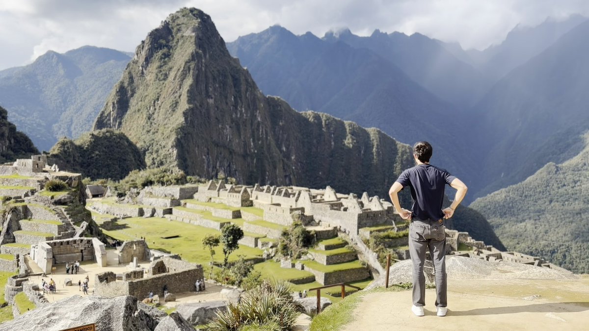 ericvna's tweet photo. Touching grass in Machu Picchu 🇵🇪 https://t.co/KdFUuMndZ8