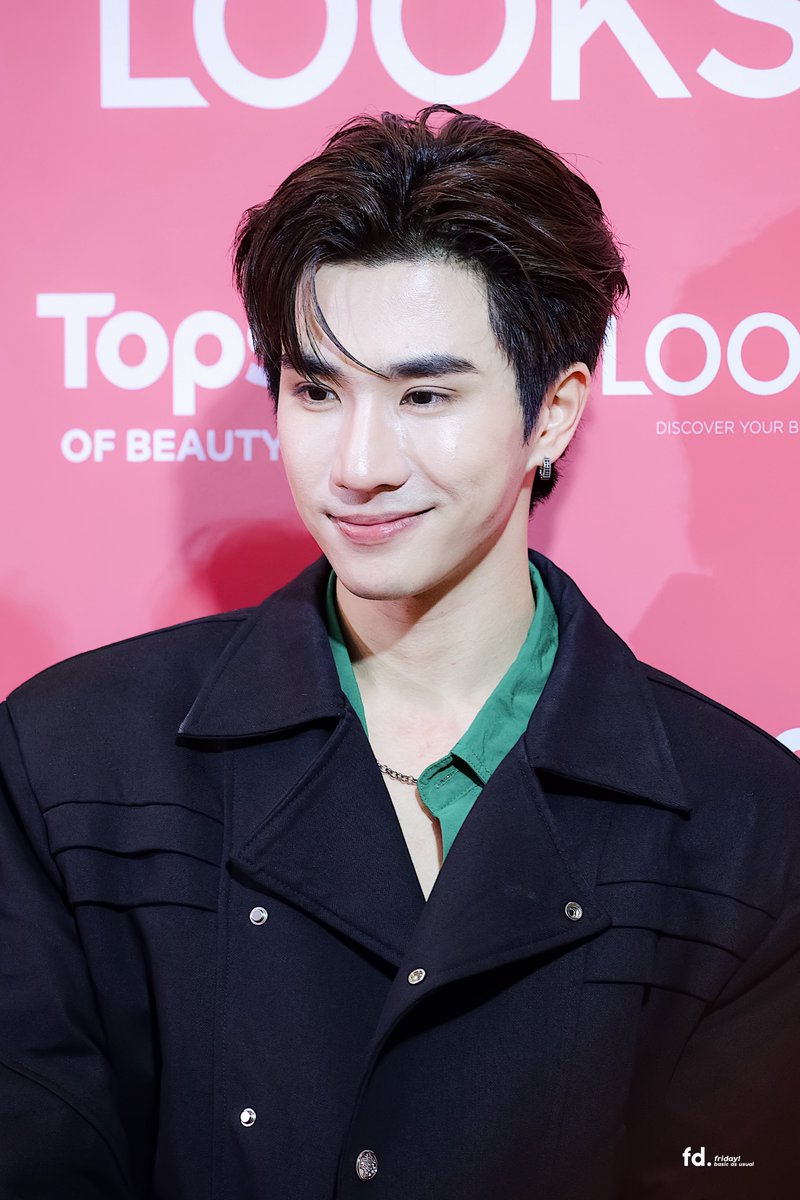 x_fridayy's tweet photo. หล่อมากกกกก 😭🖤✨

PERTH X TOPS OF GOHAIR 
#GOHAIRxPerth 
#PerthTanapon #KDPPE https://t.co/G7nmsx7iIS