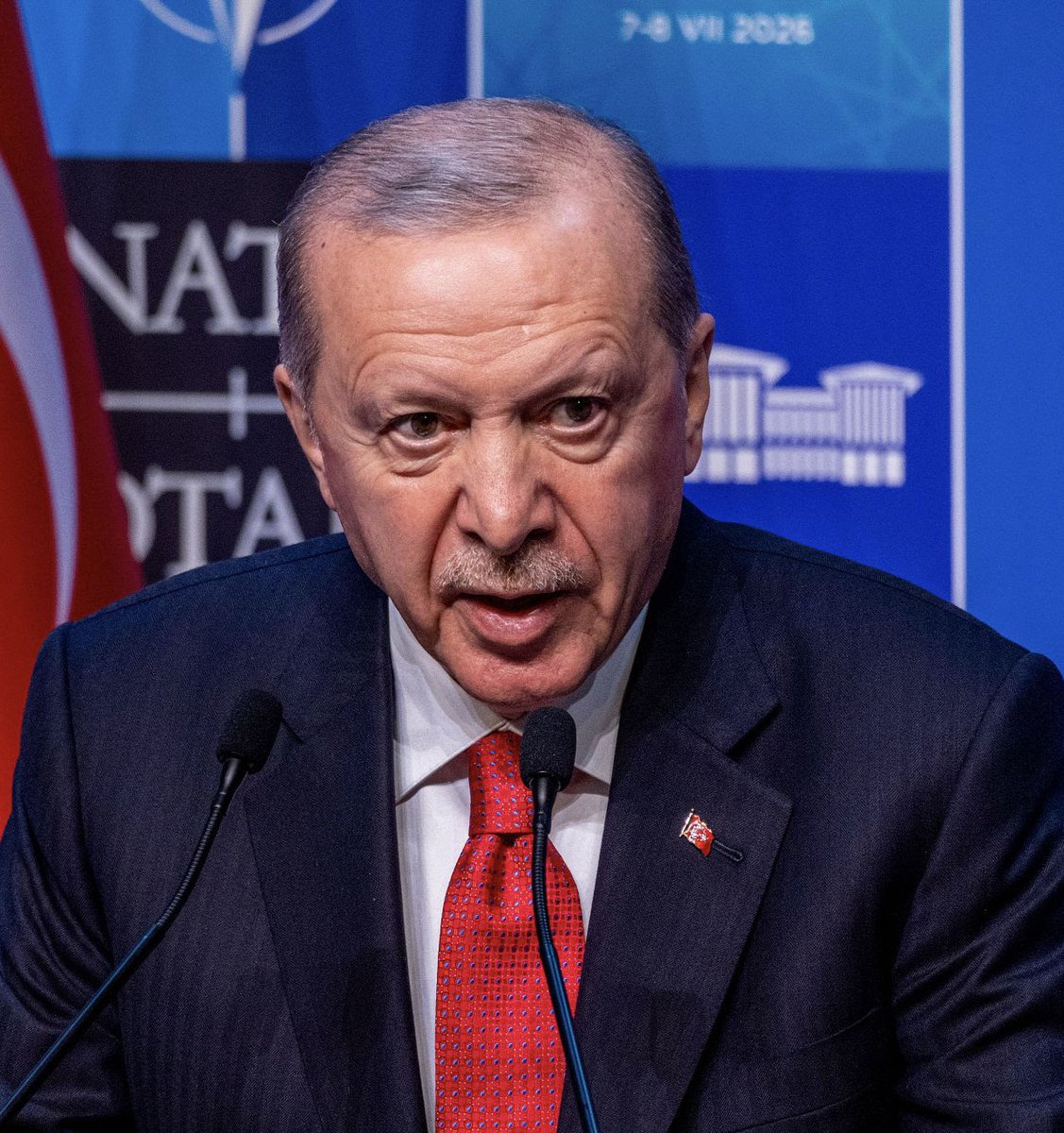 Megatron_ron's tweet photo. BREAKING: 🇹🇷🇸🇦 Turkey is preparing to deploy troops, air defence systems, pilots, and aircraft to Saudi Arabia, per Middle East Eye

Turkish forces would defend infrastructure, Riyadh, and the holy cities while avoiding direct intervention in Yemen. https://t.co/YazJAzO3RC