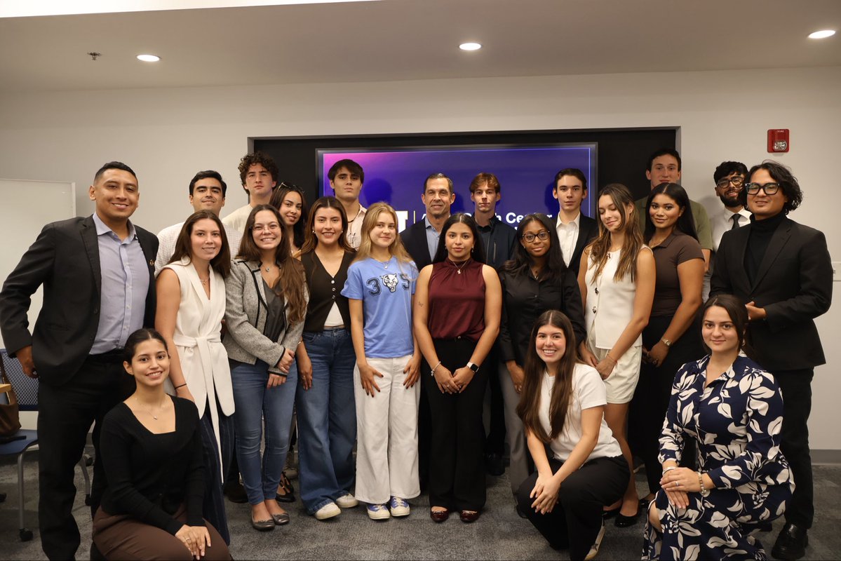 Vince_Lago's tweet photo. It has been an absolute pleasure teaching at FIU’s @AdamSmithCenter this semester.

This past week, we took a deep look at the City’s pension fund and our strategy of making additional contributions to pay down the unfunded liability faster, an approach we’ve taken since 2015. https://t.co/CPZos9lCbi