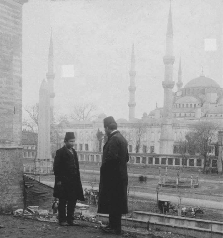 thehiddenfaceof's tweet photo. People of Istanbul https://t.co/S4DIS4XGqP