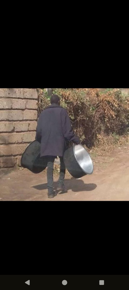 Hyenaspp's tweet photo. Moja kwa moja adi Kang'o Kajaramogi nasikia oburu ametuacha https://t.co/k0PTjxcw3i