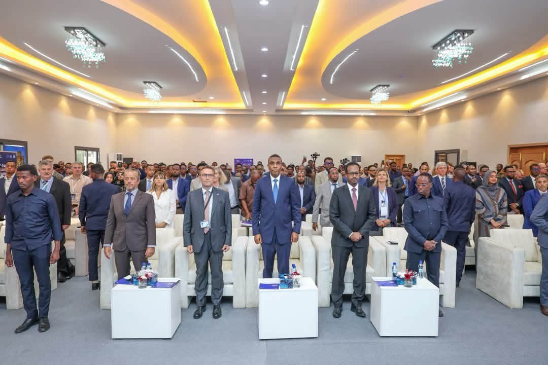 mocisom's tweet photo. @HamzaAbdiBarre @EU_in_Somalia @UNIDOSomalia @Cowater_Intl 2/3. The Prime Minister highlighted opportunities across agriculture, livestock, fisheries, healthcare, energy, mining, oil and gas, and technology, underscoring Somalia’s potential to attract investment, expand trade and create new avenues for sustainable economic growth. https://t.co/dSooPuyJ7f