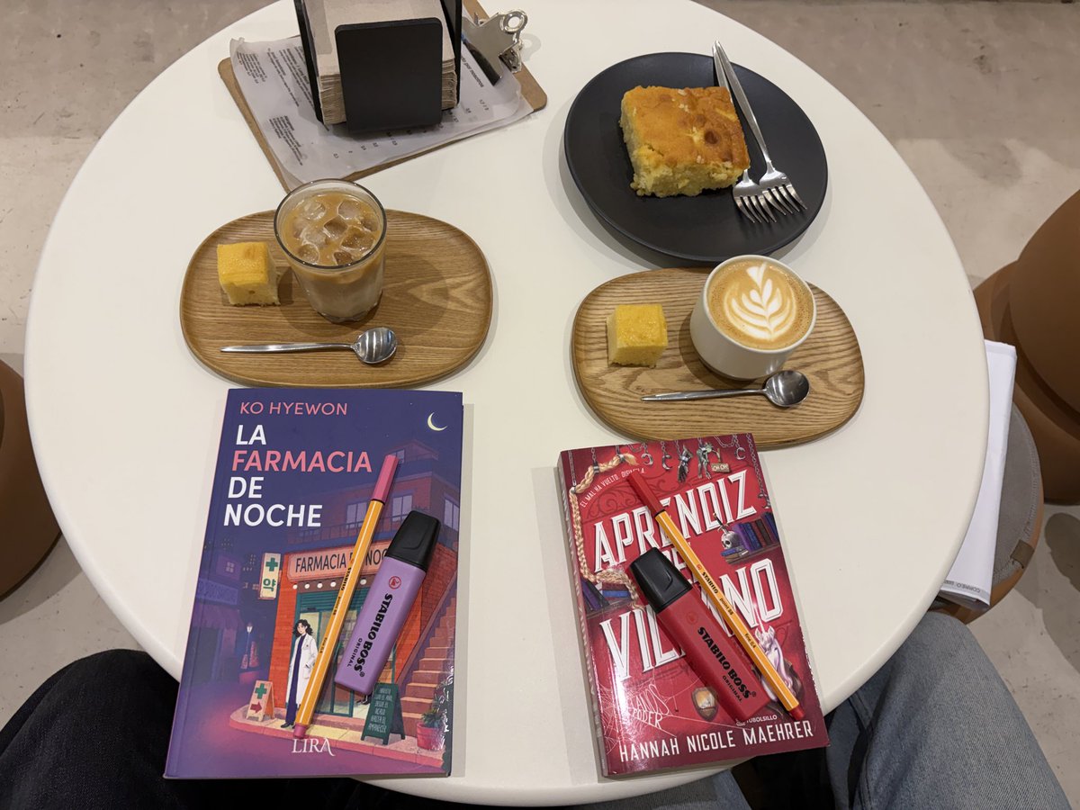 larstudyy's tweet photo. book date with my friend ☕️ https://t.co/B4yzxg817W