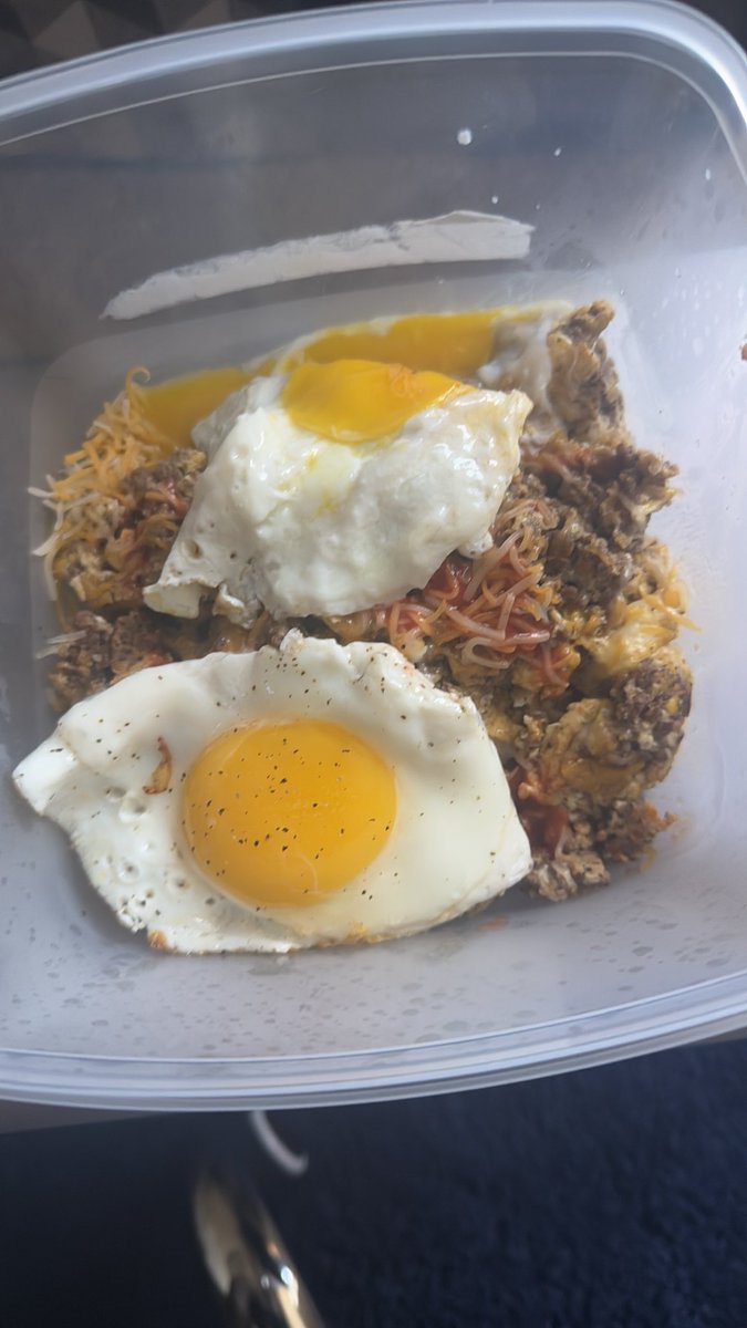 Nat_Parduzzi's tweet photo. Fuck it lunch dox #expand https://t.co/ytsentXtey