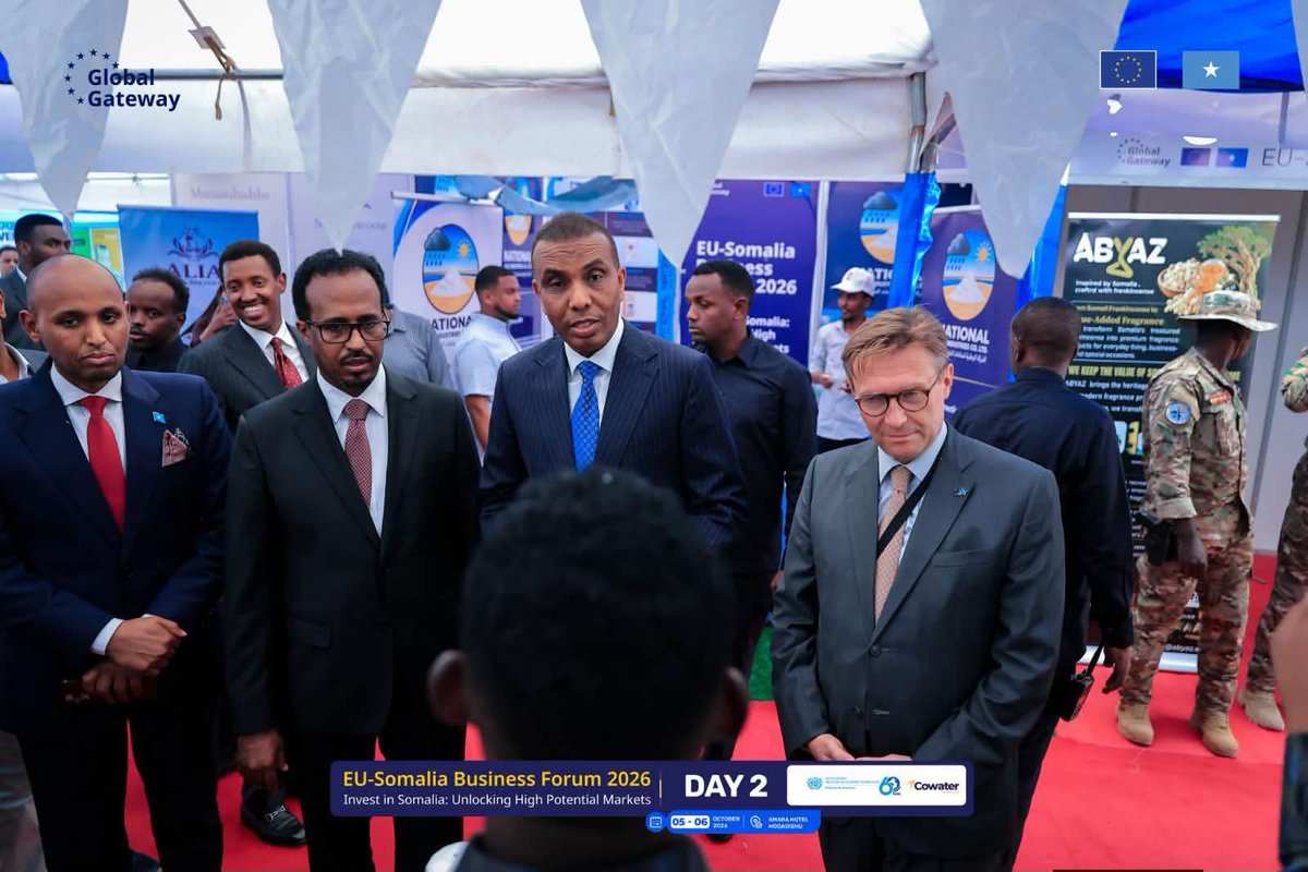 mocisom's tweet photo. @HamzaAbdiBarre @EU_in_Somalia @UNIDOSomalia @Cowater_Intl 2/3. The Prime Minister highlighted opportunities across agriculture, livestock, fisheries, healthcare, energy, mining, oil and gas, and technology, underscoring Somalia’s potential to attract investment, expand trade and create new avenues for sustainable economic growth. https://t.co/dSooPuyJ7f