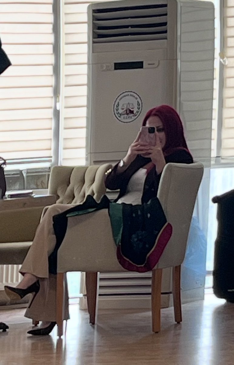 ezellhnd's tweet photo. Bugün cherry girl idim ve cem yılmaz’ın seiko saatine ihtiyaç duydum 🍒 https://t.co/qL9mw6D00C