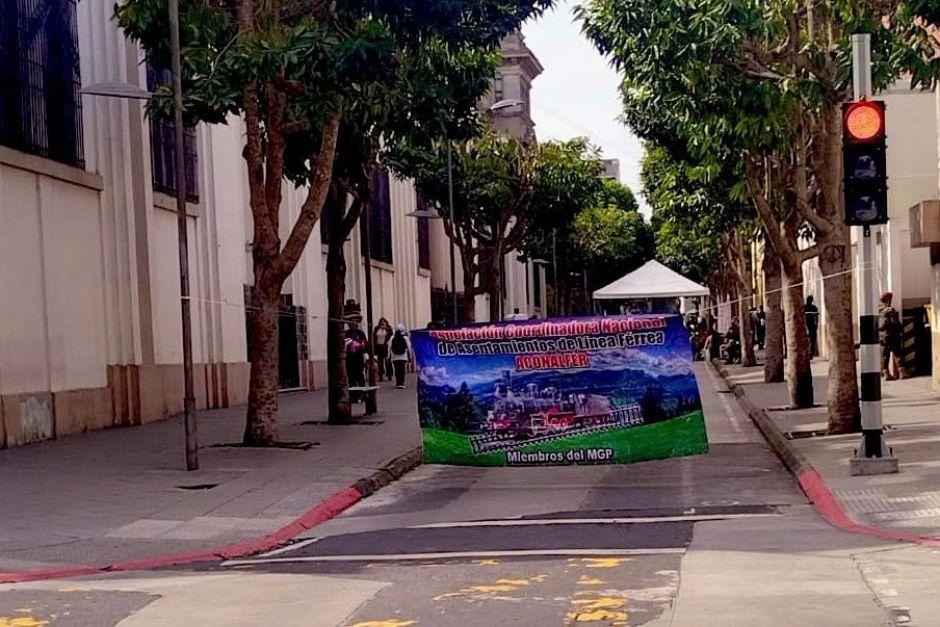 La causa de los cierres viales este martes en la zona 1 capitalina