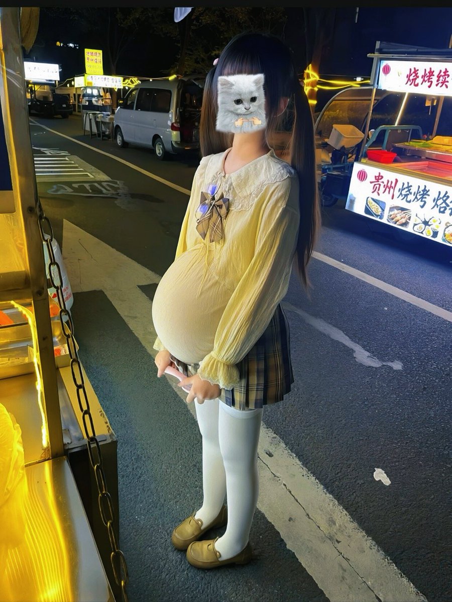 ules025's tweet photo. 一顿烧烤就��被骗回家的小孕妇 https://t.co/P46p3TBK2Y