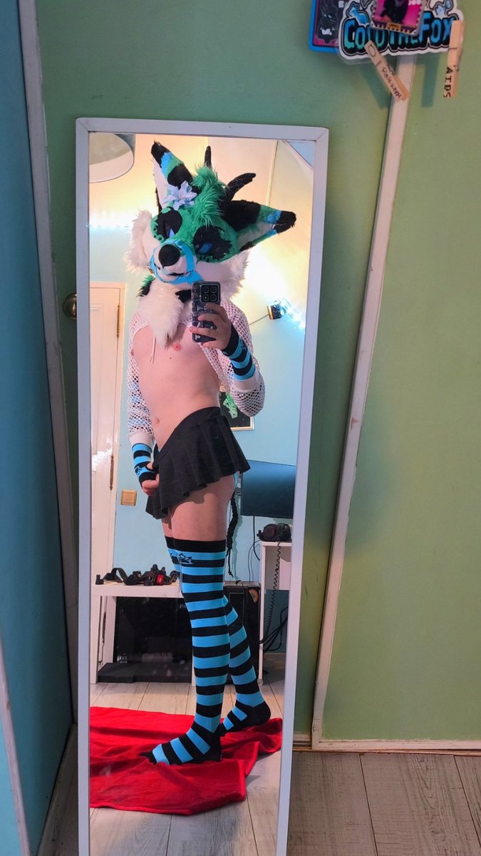 ColdTheFox's tweet photo. Testing some new fits x3 

What ya think ? 😋 https://t.co/BbLP9tQjqr