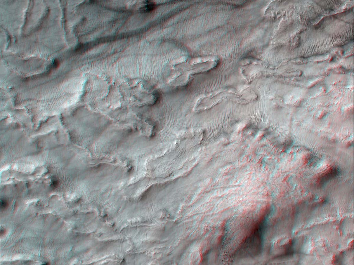 HiRISE's tweet photo. HiRISE 3D: Irregular Structures

The aim of this image is to provide high-resolution data of cell-shaped structures on the surface of a debris-covered glacier to investigate if they are linked to an interaction between the ejecta and the ice.

https://t.co/5KhKOfVaXl
#Mars #NASA https://t.co/rOS0cNLCYz
