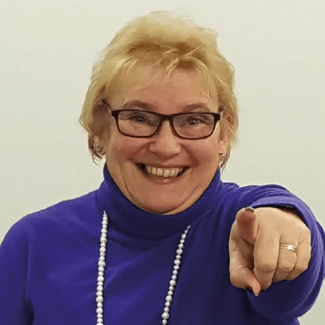 AFS_Charity's tweet photo. Meet our founder, Elizabeth Burton-Phillips MBE 💚

📖 Elizabeth shares her family's story in her book, 'Mum, can you lend me twenty quid?', read by thousands and translated into six languages.

Waterstones: https://t.co/Ypsnp7ZmTD
Audible: https://t.co/cdet8hYUPt https://t.co/Ri3HcaFEMi