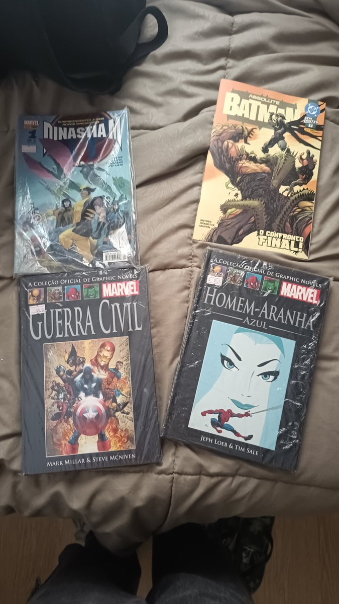 __amukaT__'s tweet photo. New Comic day ❤ (favor n falar sobre o guerra Civil) https://t.co/wUwsls4TT1