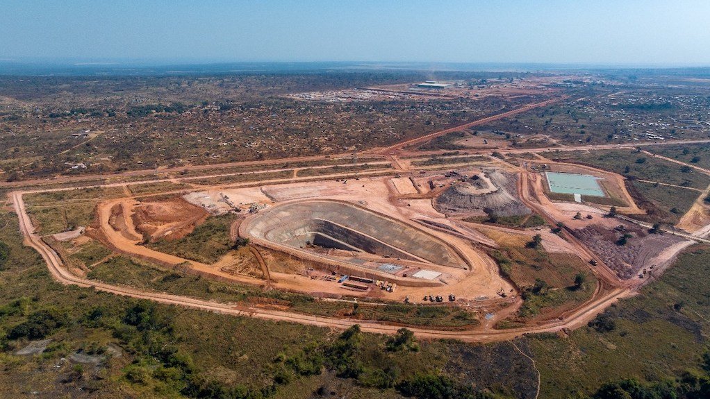 akech_andrew's tweet photo. Kamoa-Kakula Copper Mine in DRC has now topped Africa as the biggest copper mine in Africa. The site now produces 800,000 tons annually.

Canada and China own combined shares of 80% while DRC government settles with 20%. https://t.co/3m3BGAFHpP
