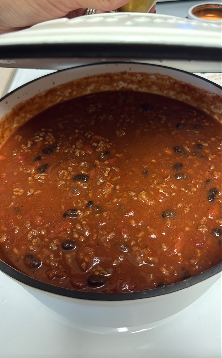 AshSavesUSA's tweet photo. I put beans 🫘 in my chili. 

Whoever said they don’t belong is crazy… https://t.co/qFvAJcyzQ1