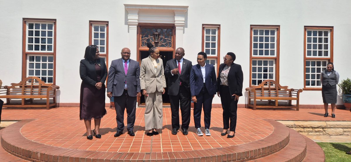 PresidencyZA's tweet photo. President @CyrilRamaphosa undertakes Ministerial Appraisals of Members of the National Executive as part of efforts to strengthen transparency and accountability in government.
 
On 22 September 2026, the President met with the Minister of Human Settlements, Ms Thembi Simelane, for her performance appraisal.