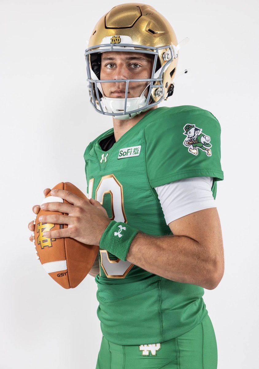 figert's tweet photo. Irish by a million this weekend. Green ND jersey is the best jersey in all of sports. https://t.co/s3d5P11MDJ