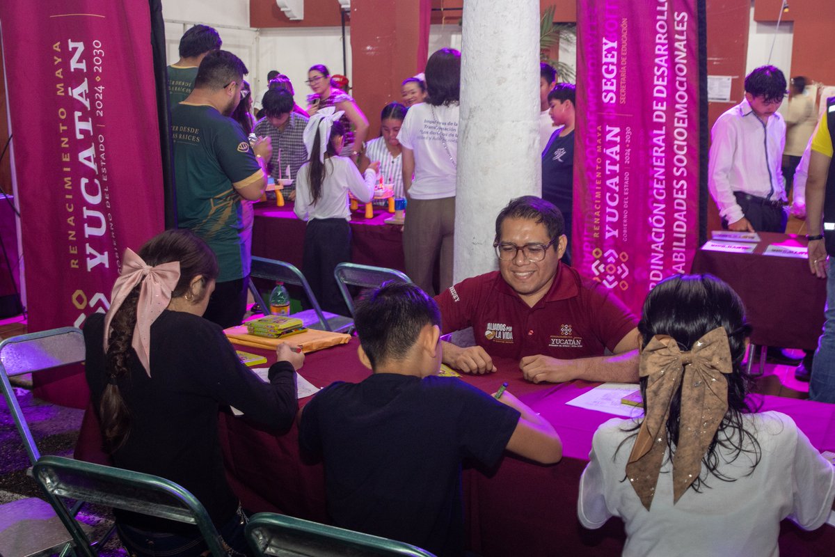 cepredey's tweet photo. Llevamos la Feria Yóok’ol Kaab a Bokobá, generando un espacio de convivencia y sano esparcimiento para la comunidad. 🫱🏼‍🫲🏽

Además, contamos con la participación de distintas instituciones que sumaron stands informativos que fortalecen la prevención y el bienestar. https://t.co/GR8VCHzZIi