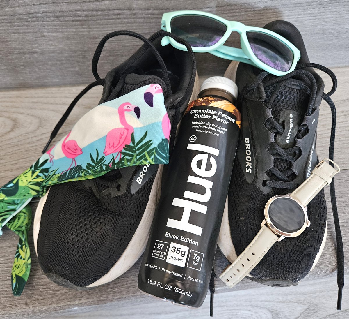 momknowsbest15's tweet photo. I started interval training a month ago, and today I ran 7 miles with hills! My time was 57 minutes.
Use my code MOMKNOWSBESTHUEL to save 15% on the best plant-based recovery meal
https://t.co/en5HilTJua
#huelfuel #Huel #teamhuel #completemeals #running #plantbasedmeals https://t.co/GMaWBkVzot